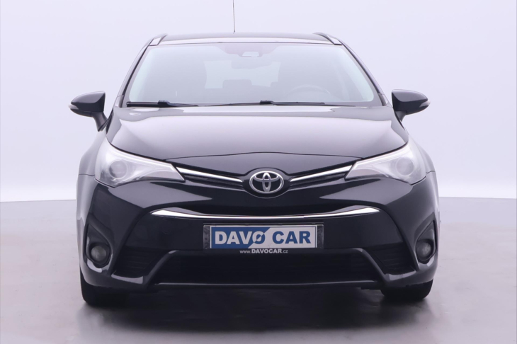 Toyota Avensis 2,0 D-4D 105kW Navi LED Tempo