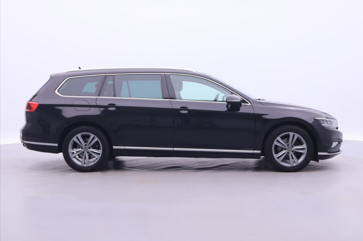 Volkswagen Passat 2,0 TDI 140kW DSG Elegance DPH
