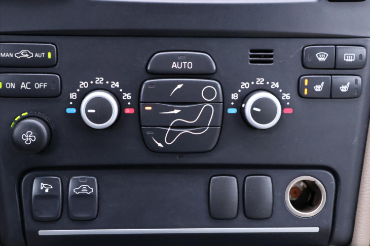 Volvo XC90 2,4 D 138KW 4X4 KLIMA