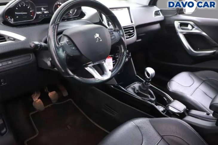 Peugeot 2008 1,2 PT GT-line pano servis.kn.