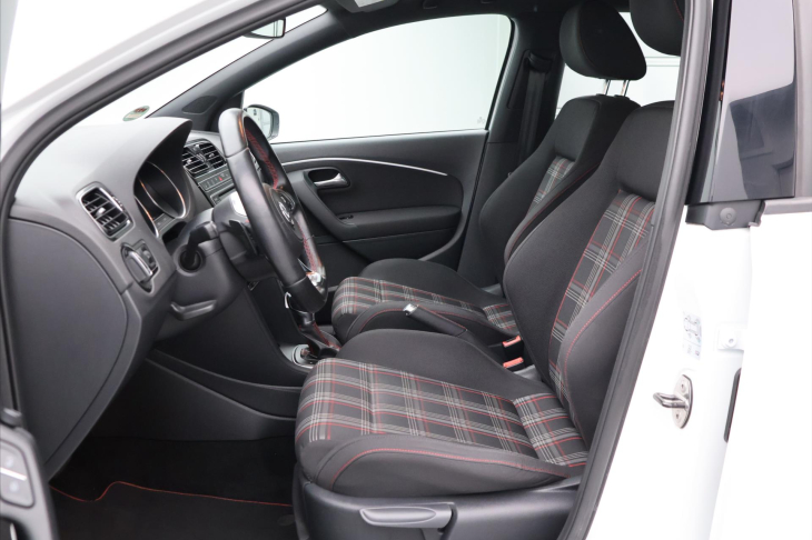 Volkswagen Polo 1.8 TSI 141kW GTI DSG 1.Majitel