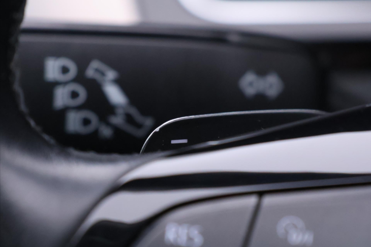 Volkswagen Passat 2,0 TDI DSG CZ Highline DPH