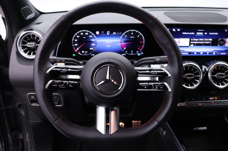 Mercedes-Benz GLB 2,0 200d 4MATIC AMG Premium