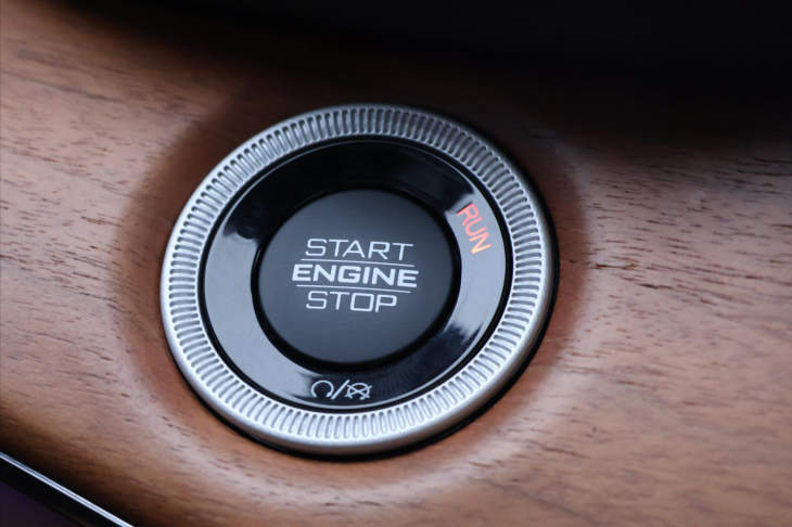 Jeep Grand Cherokee 2,0 4xe Summit Plug-In CZ DPH