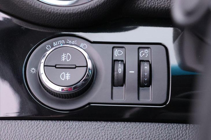 Chevrolet Orlando 1,8 i 104kW Aut.klima CZ 7-Míst