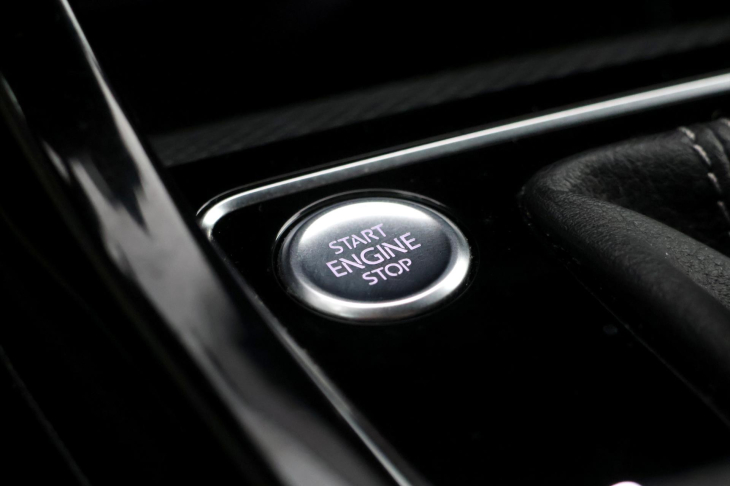 Volkswagen Touran 2,0 TDI 110kW R-Line DSG CZ