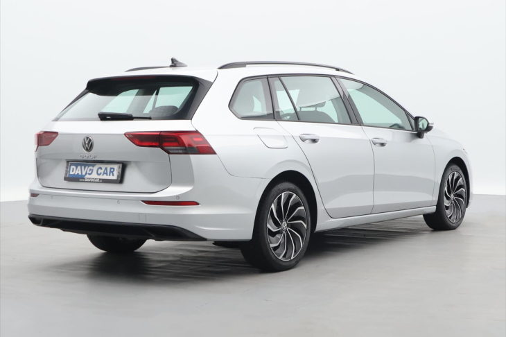 Volkswagen Golf 1.5 TSI EVO 110kW Life DPH CZ