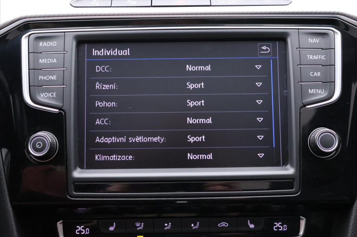 Volkswagen Passat 2,0 TSI 206kW R-line Highline