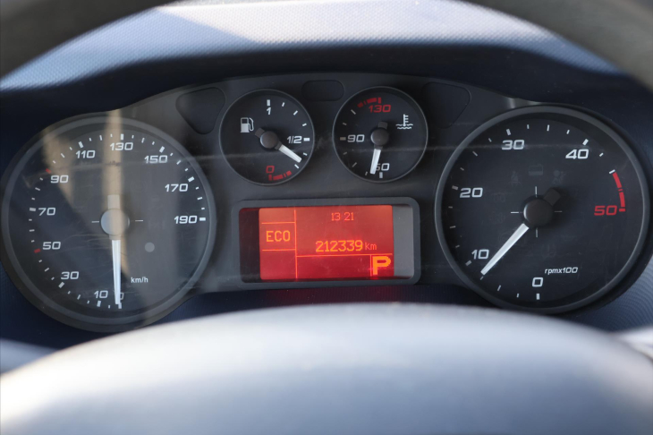 Iveco Daily 2,3 HPT Hi-Matic Maxi DPH