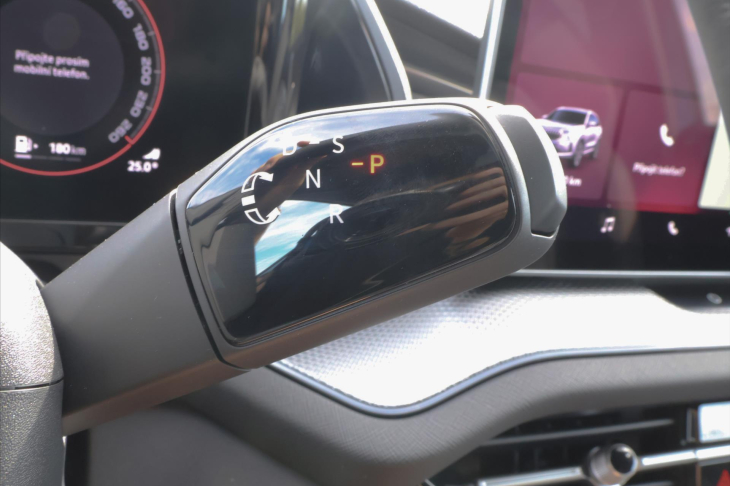Škoda Kodiaq 2,0 TDI DSG 4x4 Sportline 7-Míst