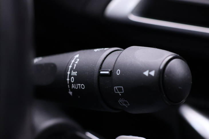 Peugeot 5008 1,2 PureTech 96kW Navi Virtual