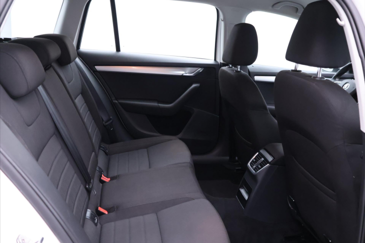 Škoda Octavia 1,6 TDI 81kW Style CZ Aut.klima