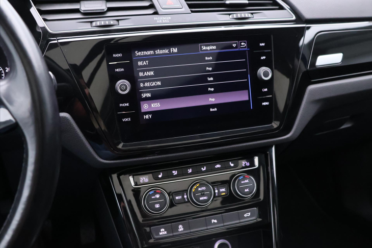 Volkswagen Touran 2,0 TDI DSG CZ Highline 7-Míst