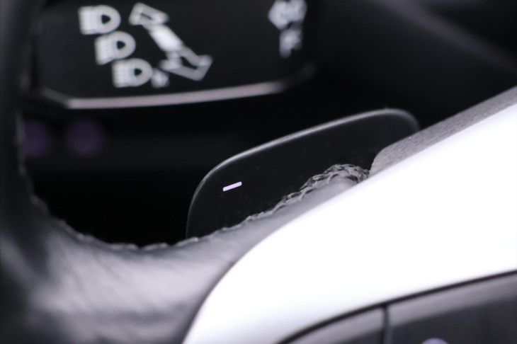 Volkswagen Touareg 3,0 TDI 170kW DSG 4M LED CZ