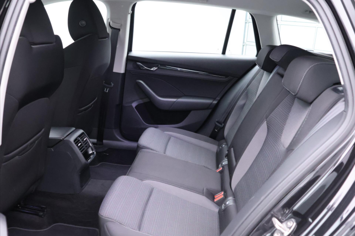 Škoda Octavia 2,0 TDI 1.Maj matrix virtual