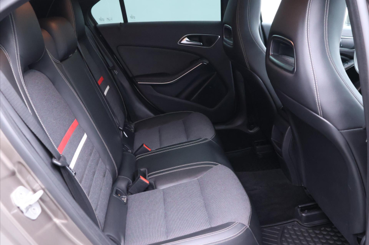 Mercedes-Benz Třídy A 1,8 180CDI 80kW Aut. CZ Xenon