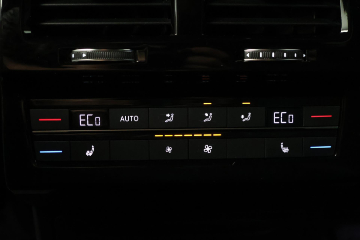 Volkswagen Touareg 3,0 TSI 250 kW 4x4 CZ R-line