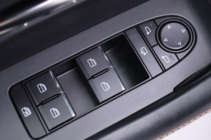 Mazda CX-60 3,3 D 187kW CZ Homura 1Maj DPH