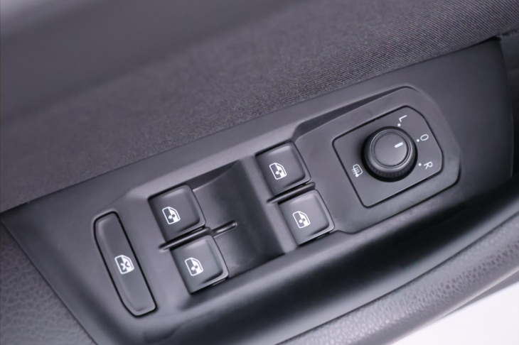 Volkswagen Passat 2,0 TDI 110kW DSG Matrix DPH