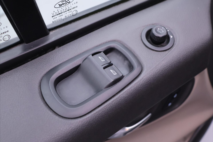 Ford Tourneo Custom 2,0 TDCI 125KW 8-Míst Long DPH