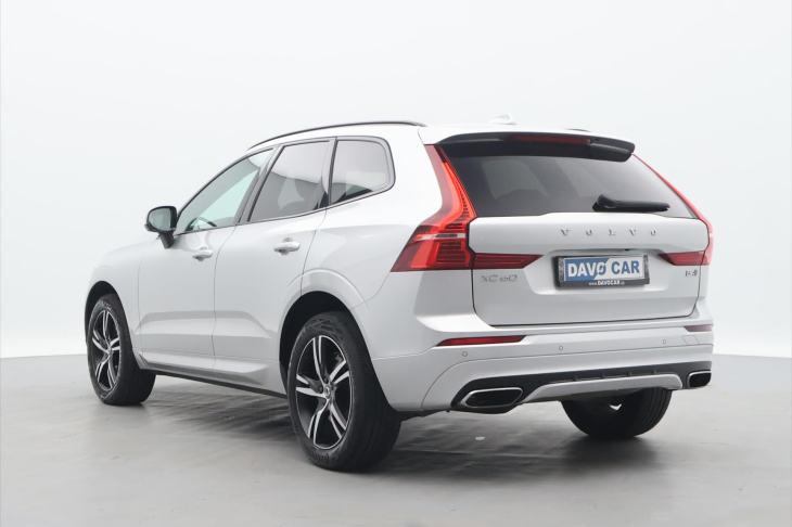 Volvo XC60 2.0 B4 145kW R-Design CZ Aut.