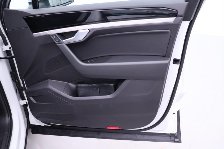 Volkswagen Touareg 3,0 TDI V6 170kW DSG 4M CZ DPH