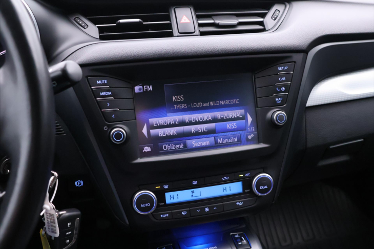 Toyota Avensis 2,0 D-4D 105kW CZ Navi Xenon