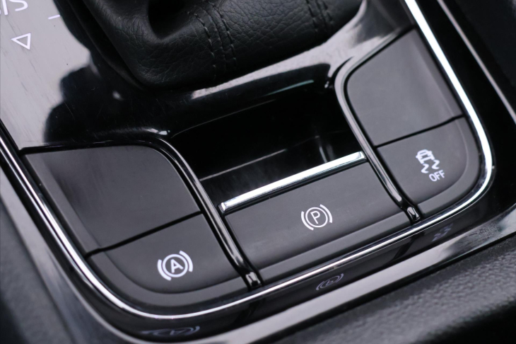 Škoda Karoq 2,0 TDI 110kW 4x4 DSG CZ Style