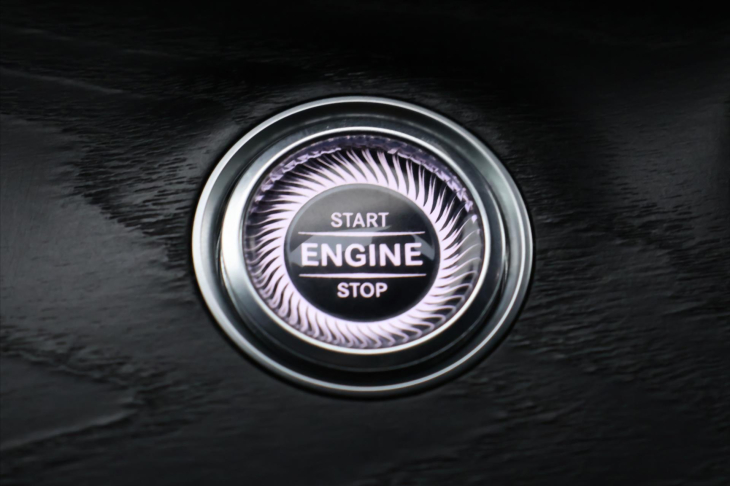 Mercedes-Benz Třídy E 2,0 220D  143kW 4MATIC  AUT