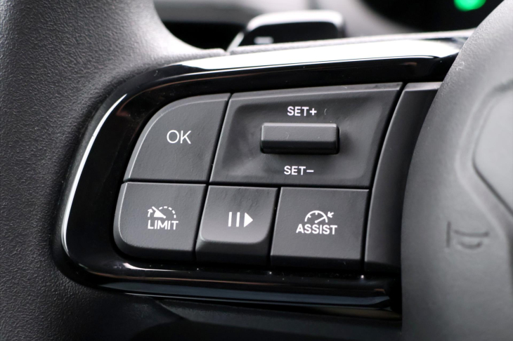 Jeep Avenger 1,2 74kW CZ e-Hybrid Longitude