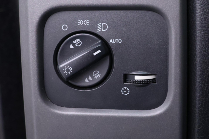 Land Rover Discovery 2,7 TD V6 140kW 4x4 CZ Tažné