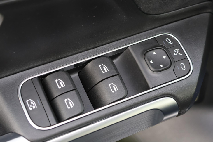 Mercedes-Benz GLB 2,0 200d 4MATIC AMG Premium+