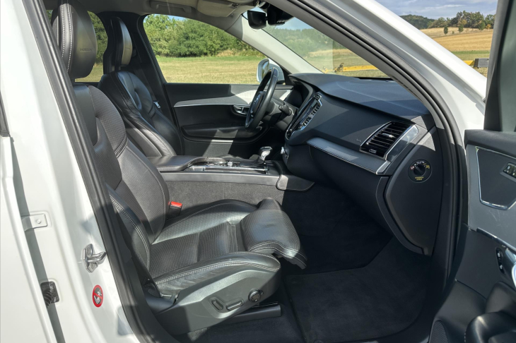 Volvo XC90 2,0 D 165 kW Inscription CZ