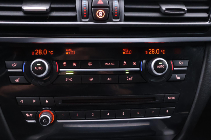 BMW X5 3,0 30d xD M-paket DPH 1.Maj.