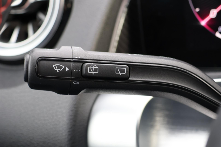 Mercedes-Benz GLB 2,0 200d 4MATIC AMG Premium