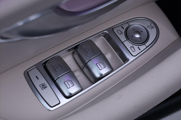 Mercedes-Benz Třídy E 2,0 250 AMG CZ 360° Kamera
