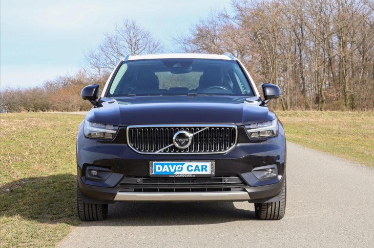 Volvo XC40 2,0 D4 AWD Panorama Tažné