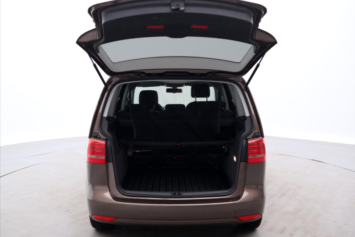 Volkswagen Touran 2,0 TDI 103kW DSG Match Panorama