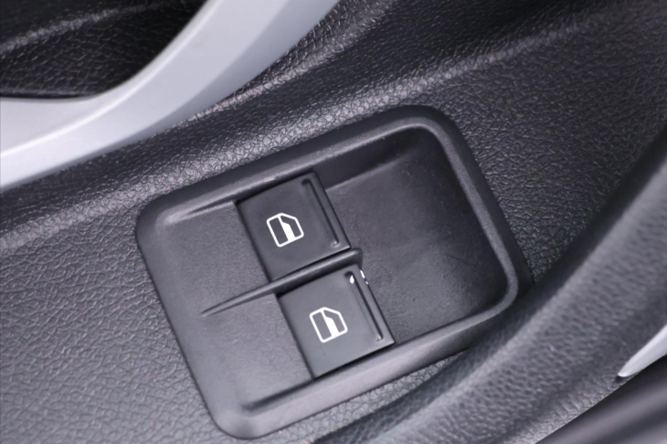 Škoda Fabia 1,6 16v 77kW Ambiente Plus