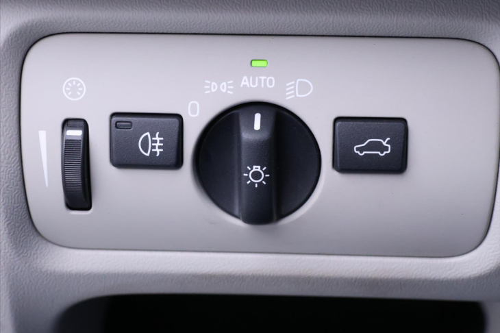 Volvo V40 2,5 T5 187kW Aut. Summum