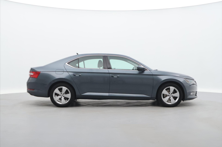 Škoda Superb 2,0 TDI 110kW Ambition DPH CZ