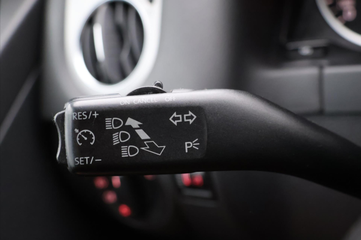 Volkswagen Tiguan 2,0 103KW KŮŽE DSG 4MOTION ALU
