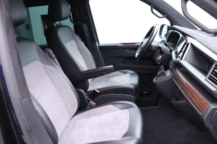 Volkswagen Multivan 2,0 TDI 146kW Highline 4MOT DSG CZ