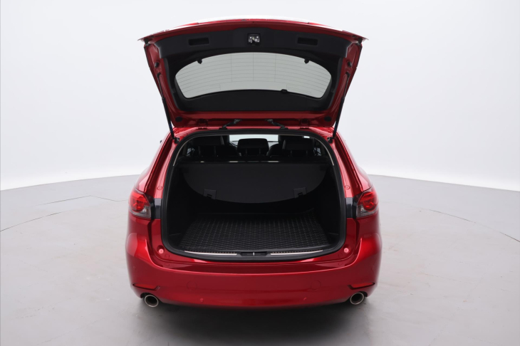 Mazda 6 2,5 Skyactiv-G 143kW Revolution TOP
