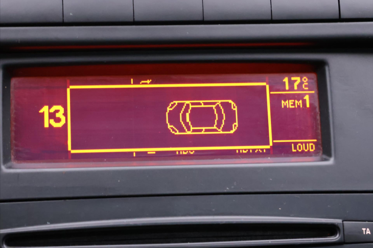 Peugeot 5008 1,6 HDI 82kW Family CZ