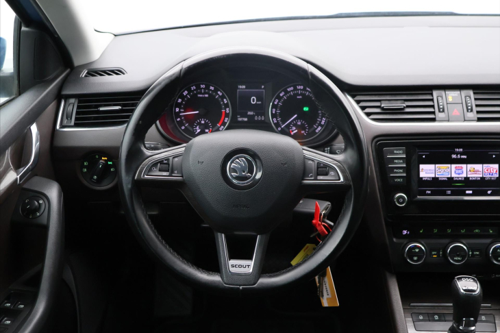 Škoda Octavia 2,0 TDI 135kW DSG 4x4 Scout