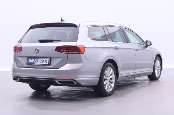 Volkswagen Passat 2,0 TDI 140kW DSG Elegance DPH