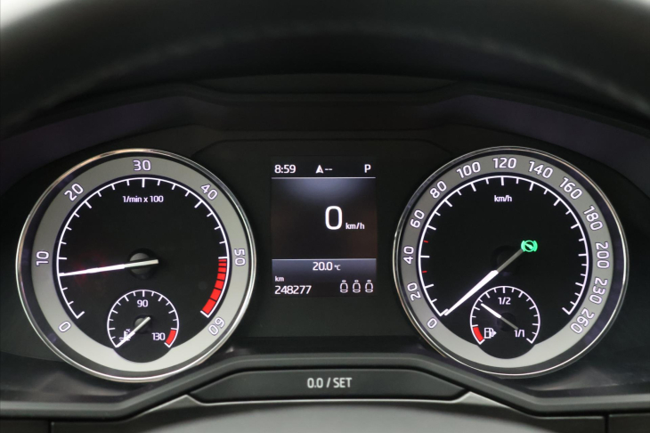 Škoda Superb 2,0 TDI 140kW Style 4x4 DSG CZ
