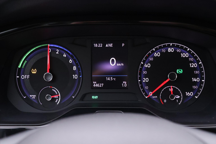 Volkswagen Bora E-Bora 100kW Automat