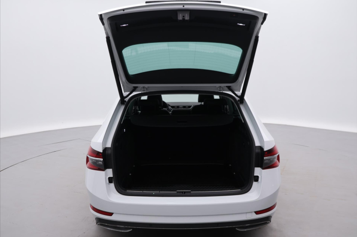 Škoda Superb 2,0 TDi 140kW 4x4 L&K DSG CZ